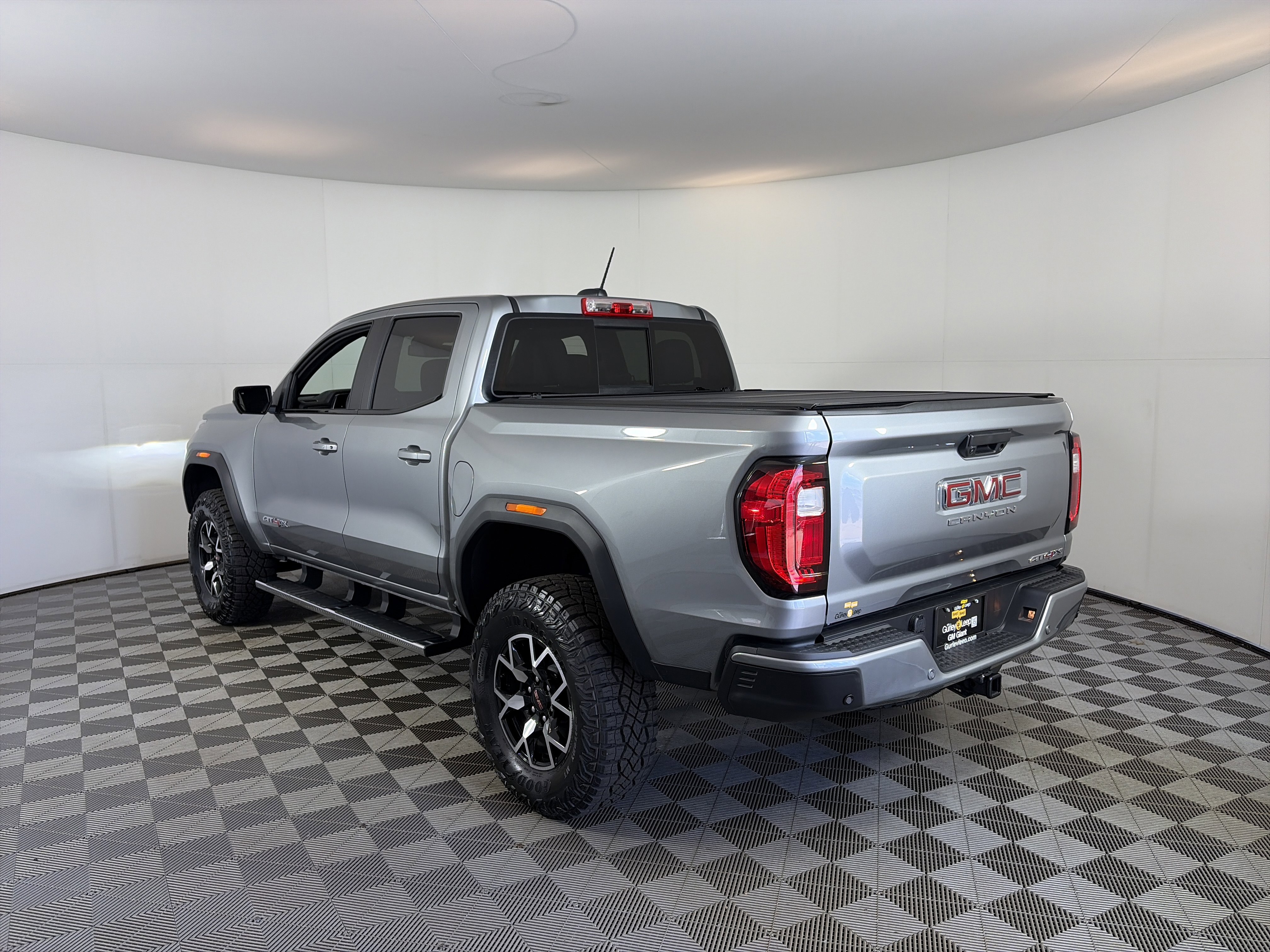 Certified 2025 GMC Canyon AT4 w/ AT4X Package AWD/4WD image 8