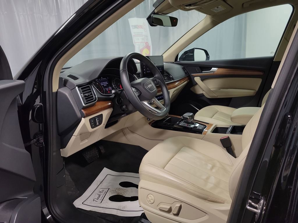 Used 2022 Audi Q5 2.0T Premium w/ Convenience Package image 12