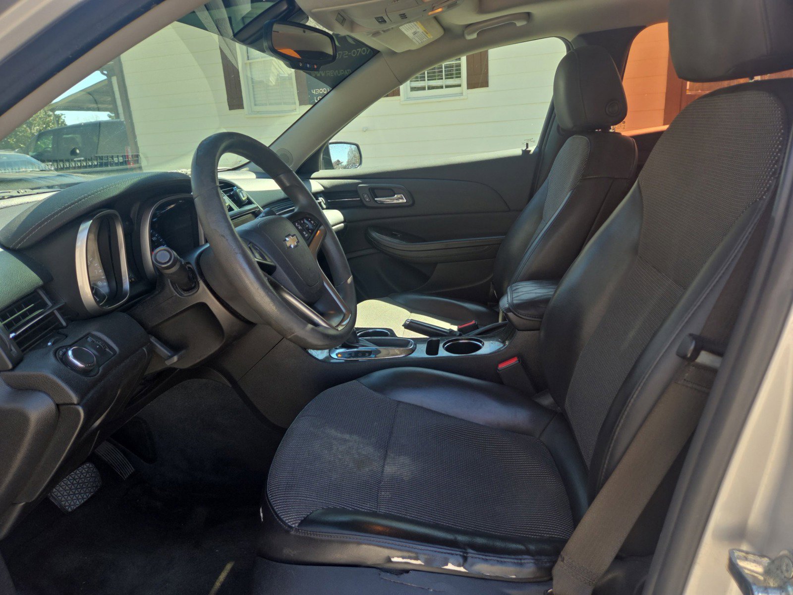 Used 2016 Chevrolet Malibu LT w/ Power Convenience Package image 9