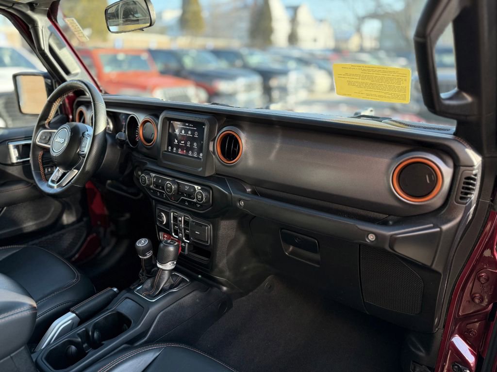Used 2021 Jeep Gladiator Mojave w/ Cold Weather Group image 19