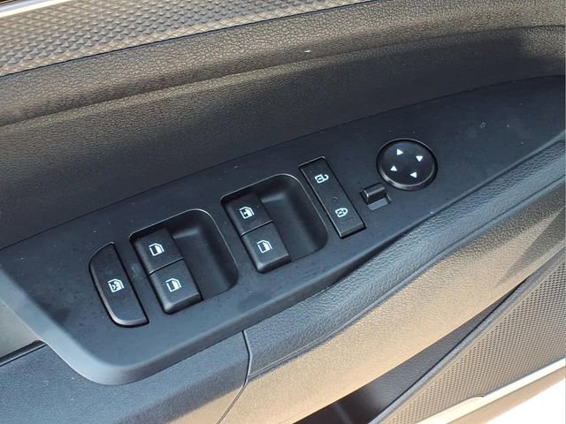 Used 2025 Kia Sportage LX AWD/4WD image 16