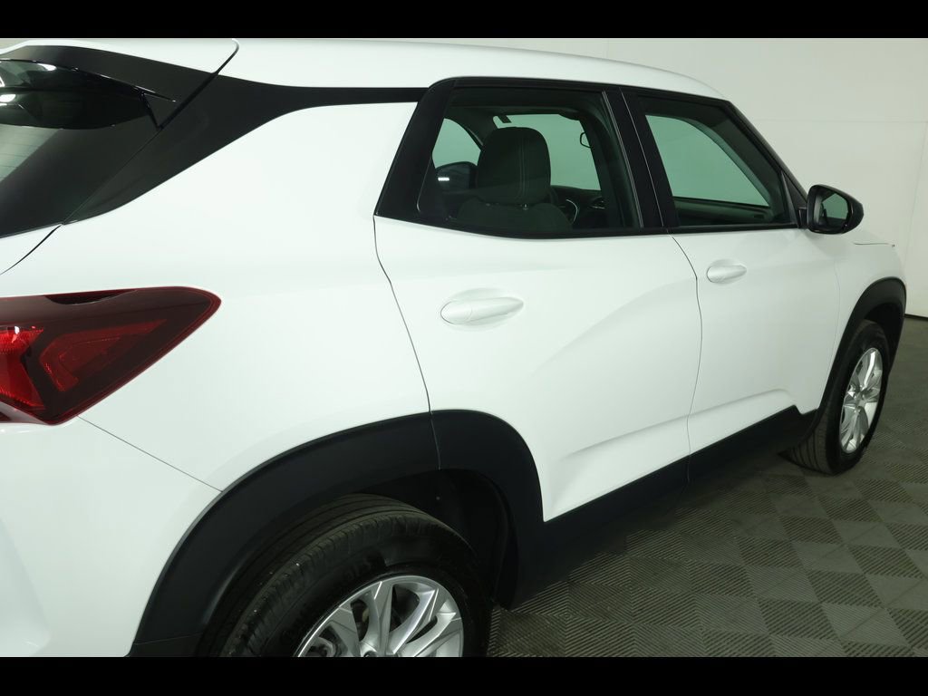 Used 2023 Chevrolet TrailBlazer LS AWD/4WD image 16
