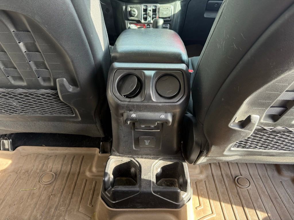 Used 2021 Jeep Wrangler Unlimited Rubicon w/ Cold Weather Group image 24