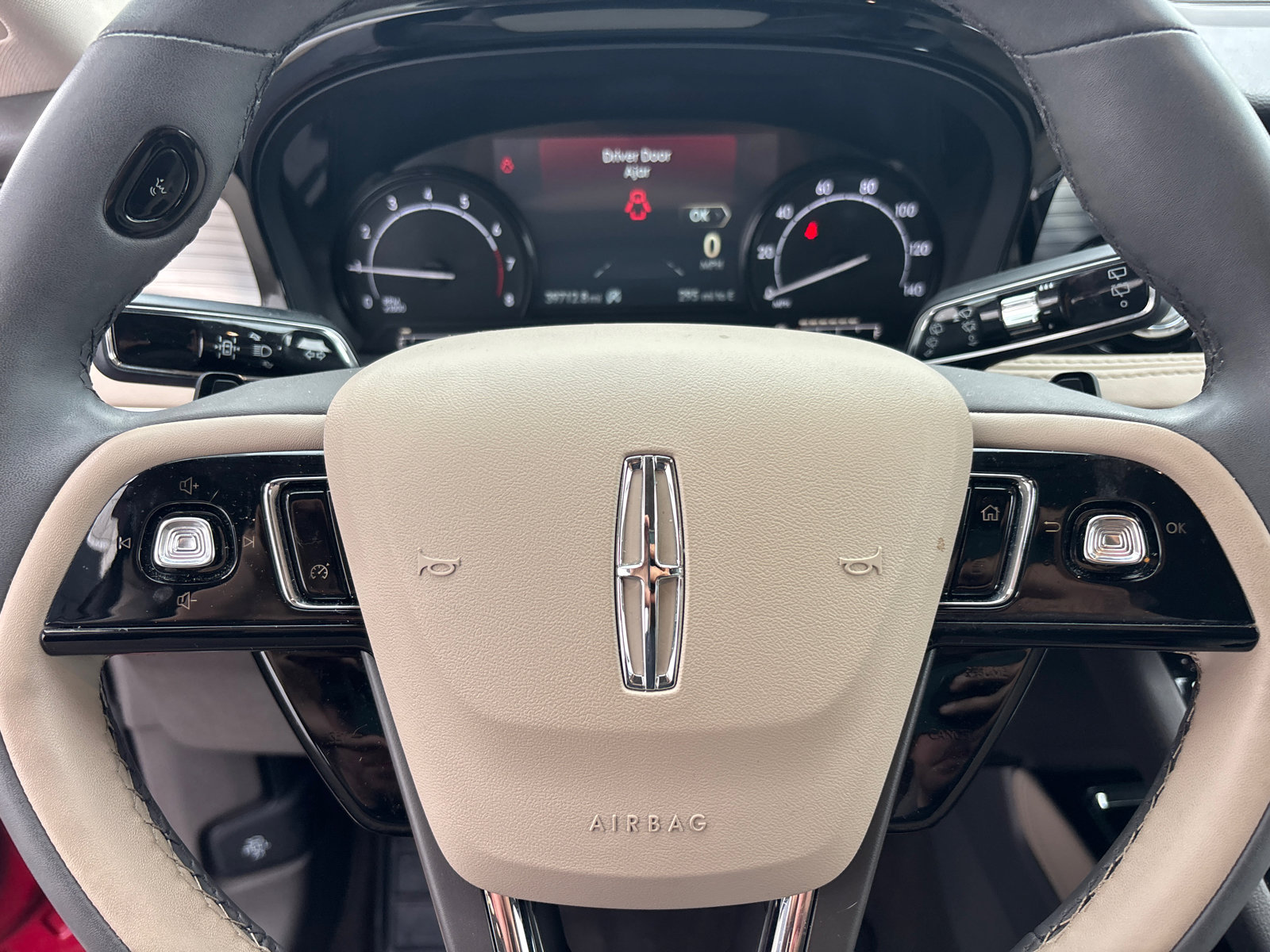 Used 2022 Lincoln Corsair AWD w/ Equipment Group 101A image 16