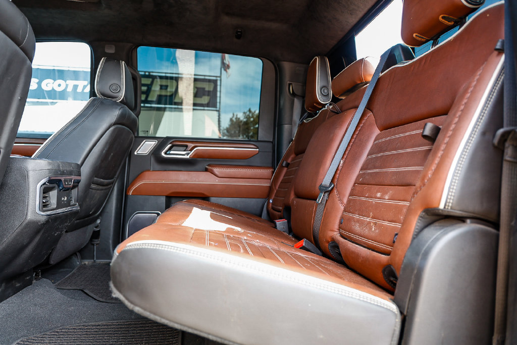 Used 2024 GMC Sierra 2500 Denali Ultimate AWD/4WD image 11
