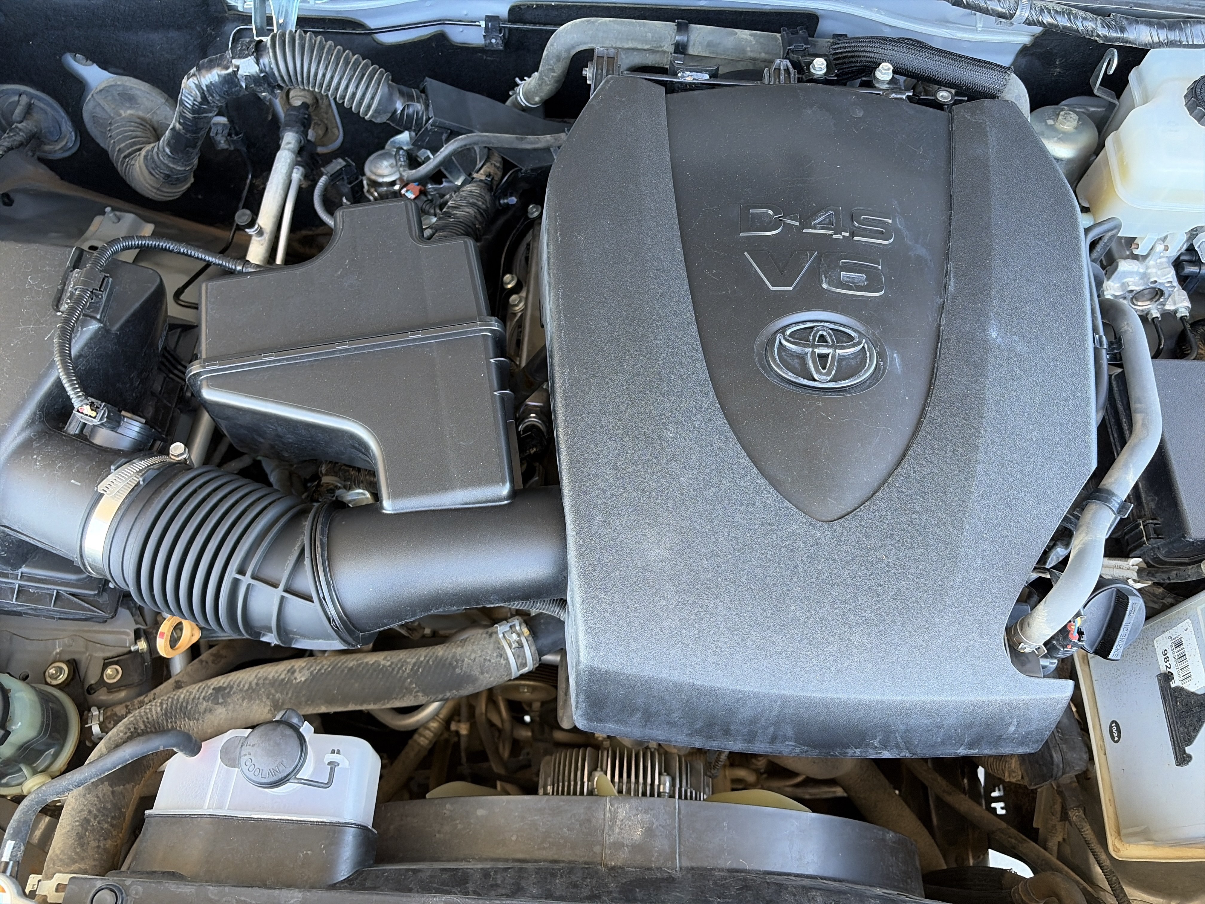 Used 2019 Toyota Tacoma TRD Off-Road w/ Technology Package AWD/4WD image 9