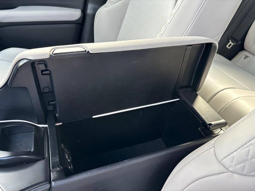 Used 2022 Lexus UX 200 w/ Accessory Package (Z1) FWD image 29