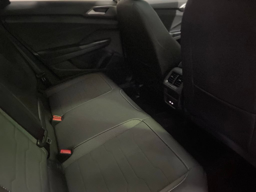 New 2026 Volkswagen Taos SE AWD/4WD image 7