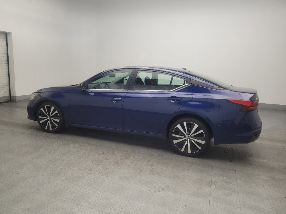 Used 2020 Nissan Altima 2.5 SR w/ Premium Package image 3