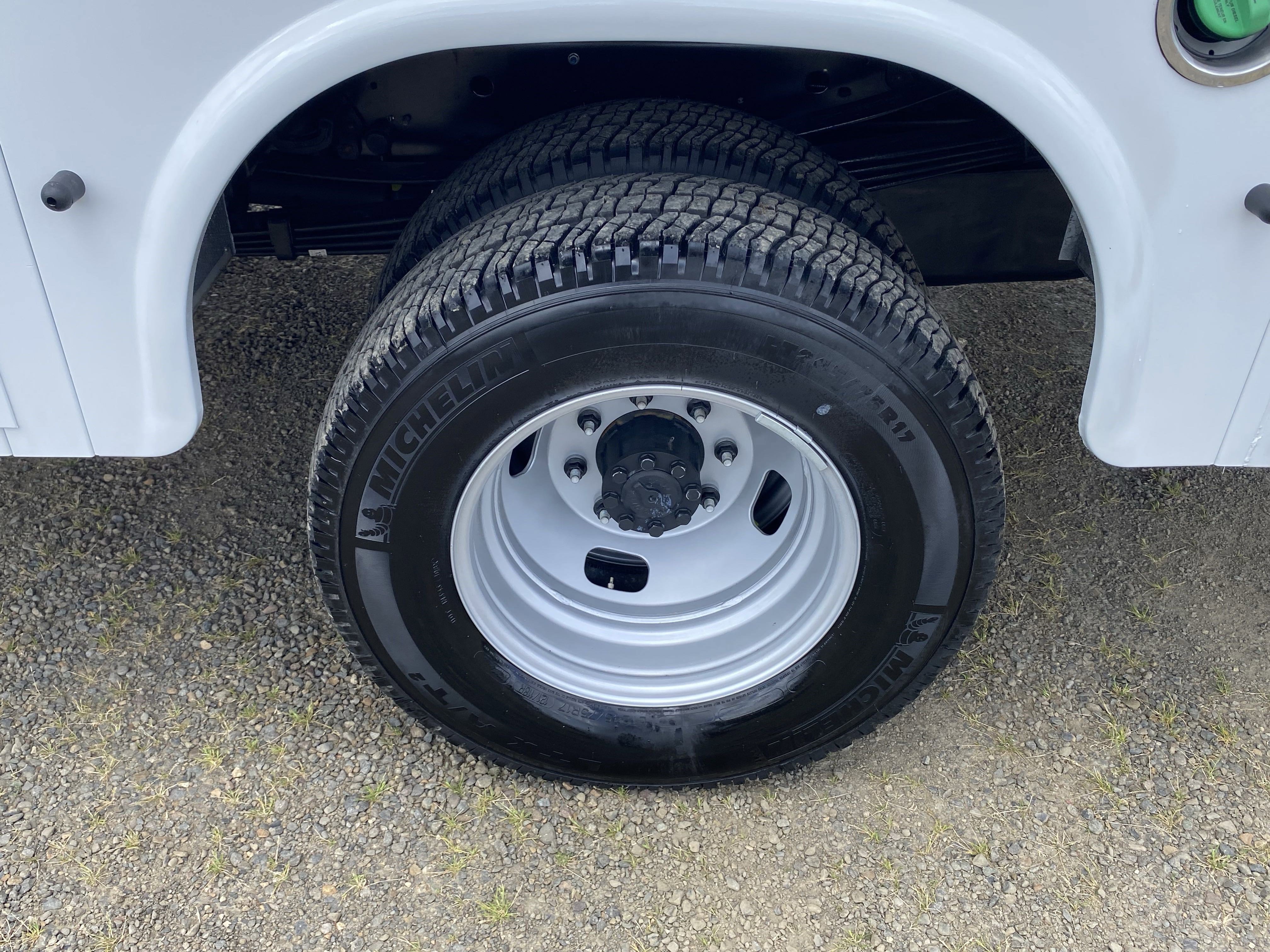 New 2025 Ford F350 XL w/ XL Chrome Package image 20