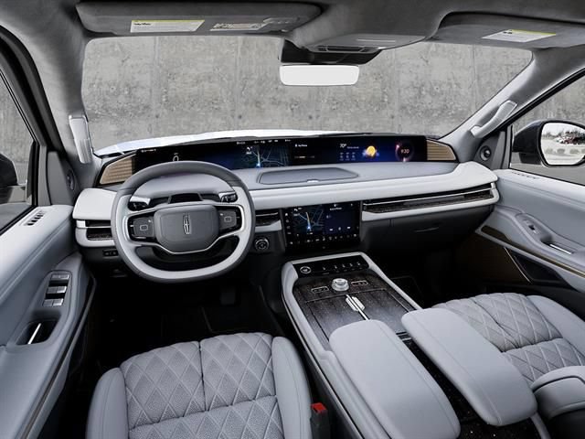 New 2027 Lincoln Navigator Black Label AWD/4WD image 9