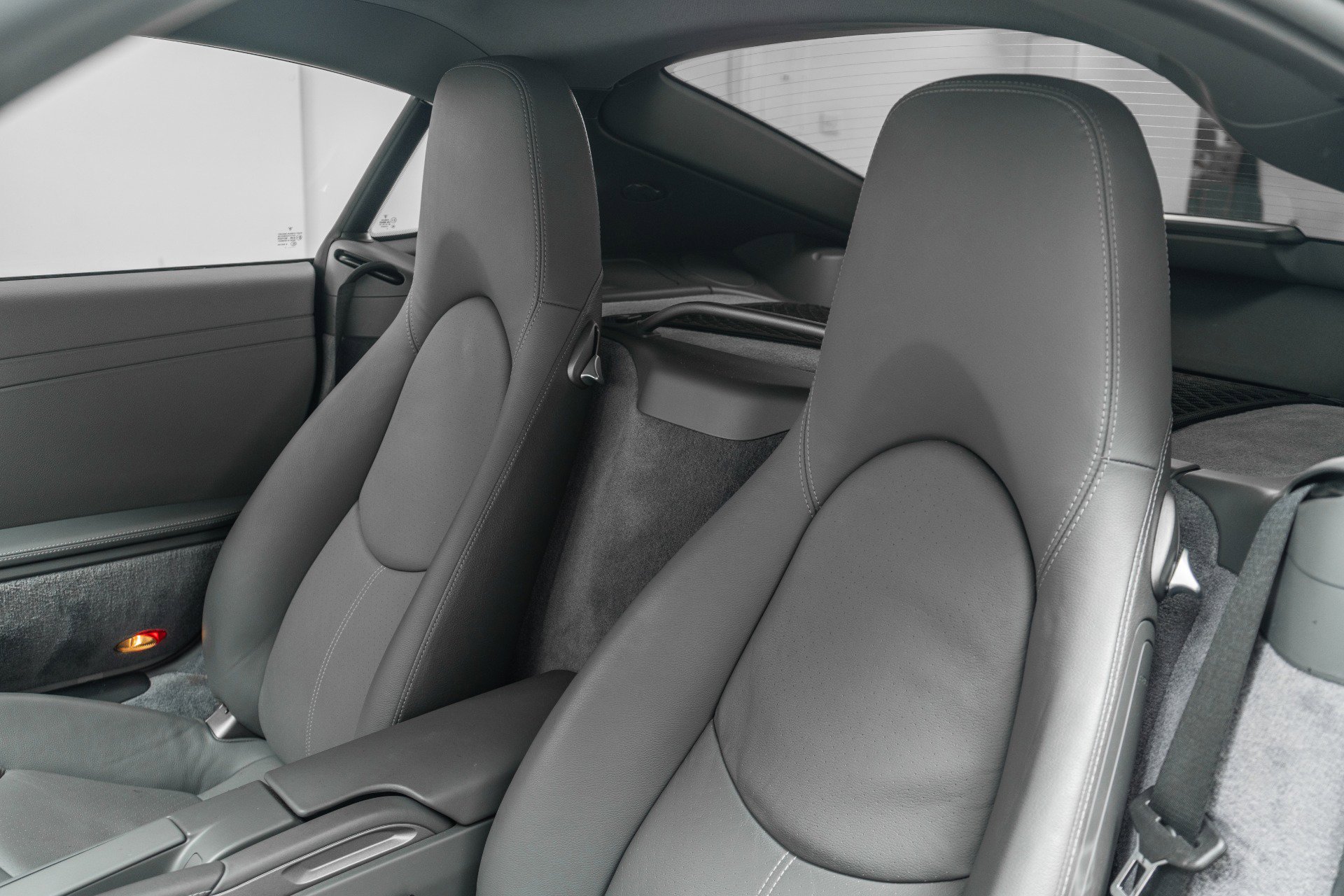 Used 2007 Porsche Cayman S RWD image 28