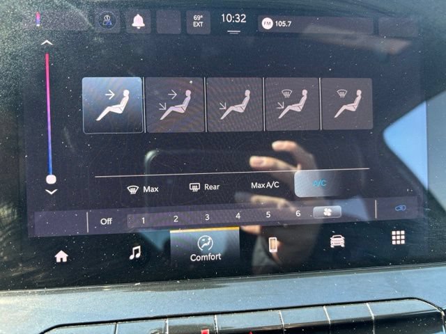Used 2024 Jeep Compass Latitude AWD/4WD image 6