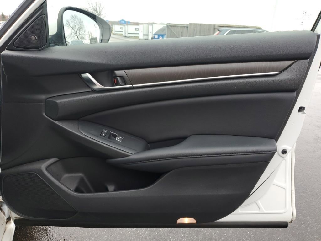 Used 2018 Honda Accord EX-L image 40