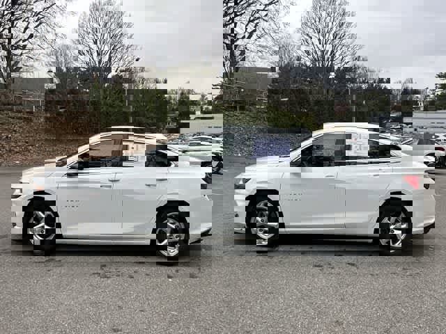 Used 2017 Chevrolet Malibu LS image 2