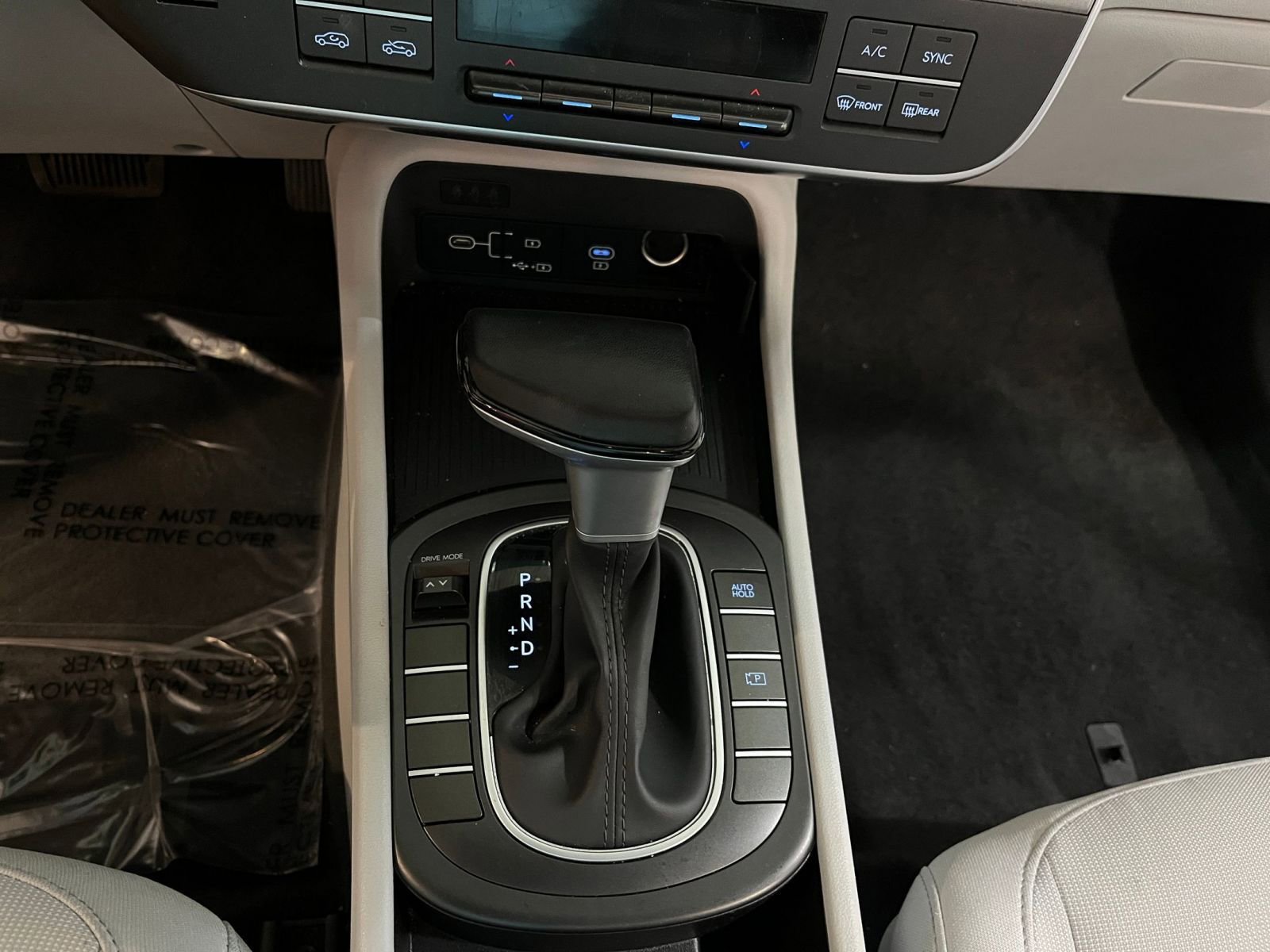 Used 2025 Hyundai Kona SEL FWD image 41