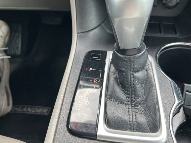 Used 2018 Toyota Highlander Limited FWD image 29
