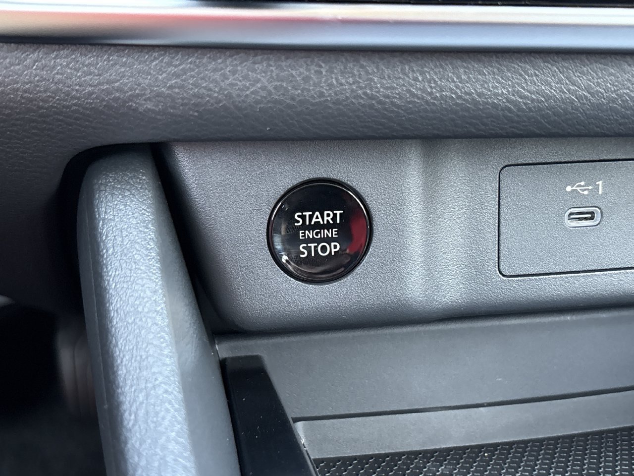 New 2026 Nissan Rogue Dark Armor FWD image 10