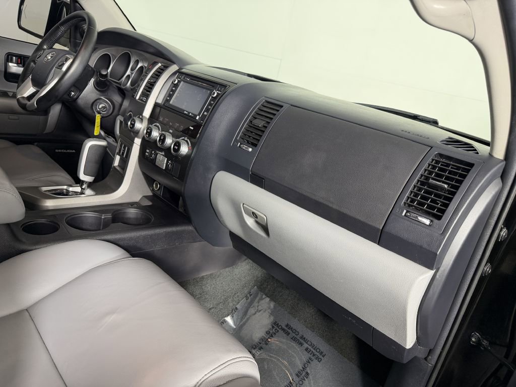 Used 2016 Toyota Sequoia Limited AWD/4WD image 28
