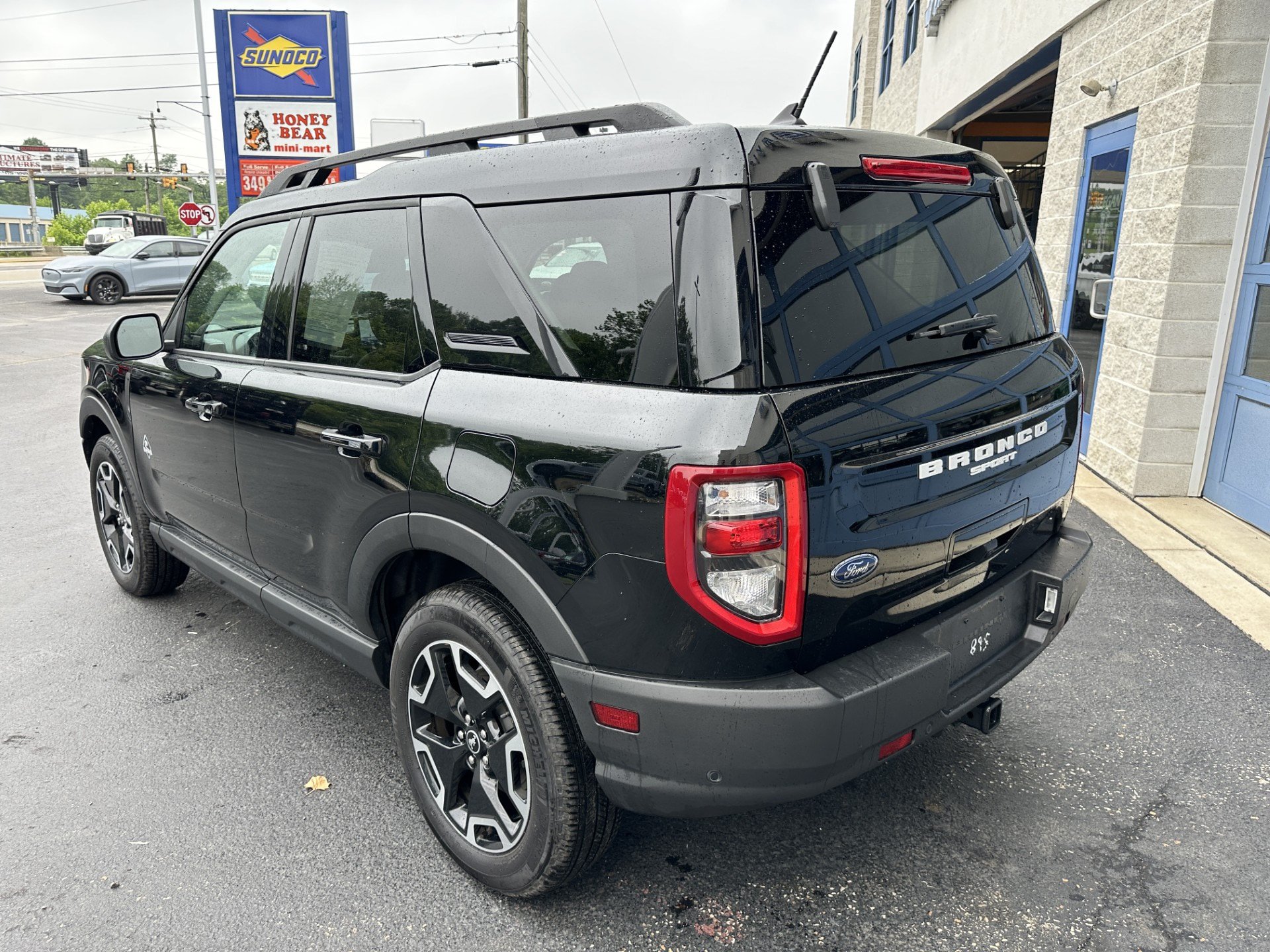 Used 2024 Ford Bronco Sport Outer Banks AWD/4WD image 6
