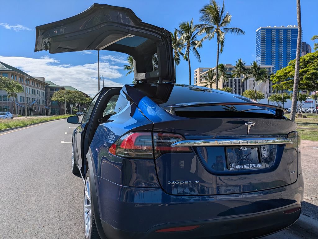 Used 2017 Tesla Model X 75D AWD/4WD image 11