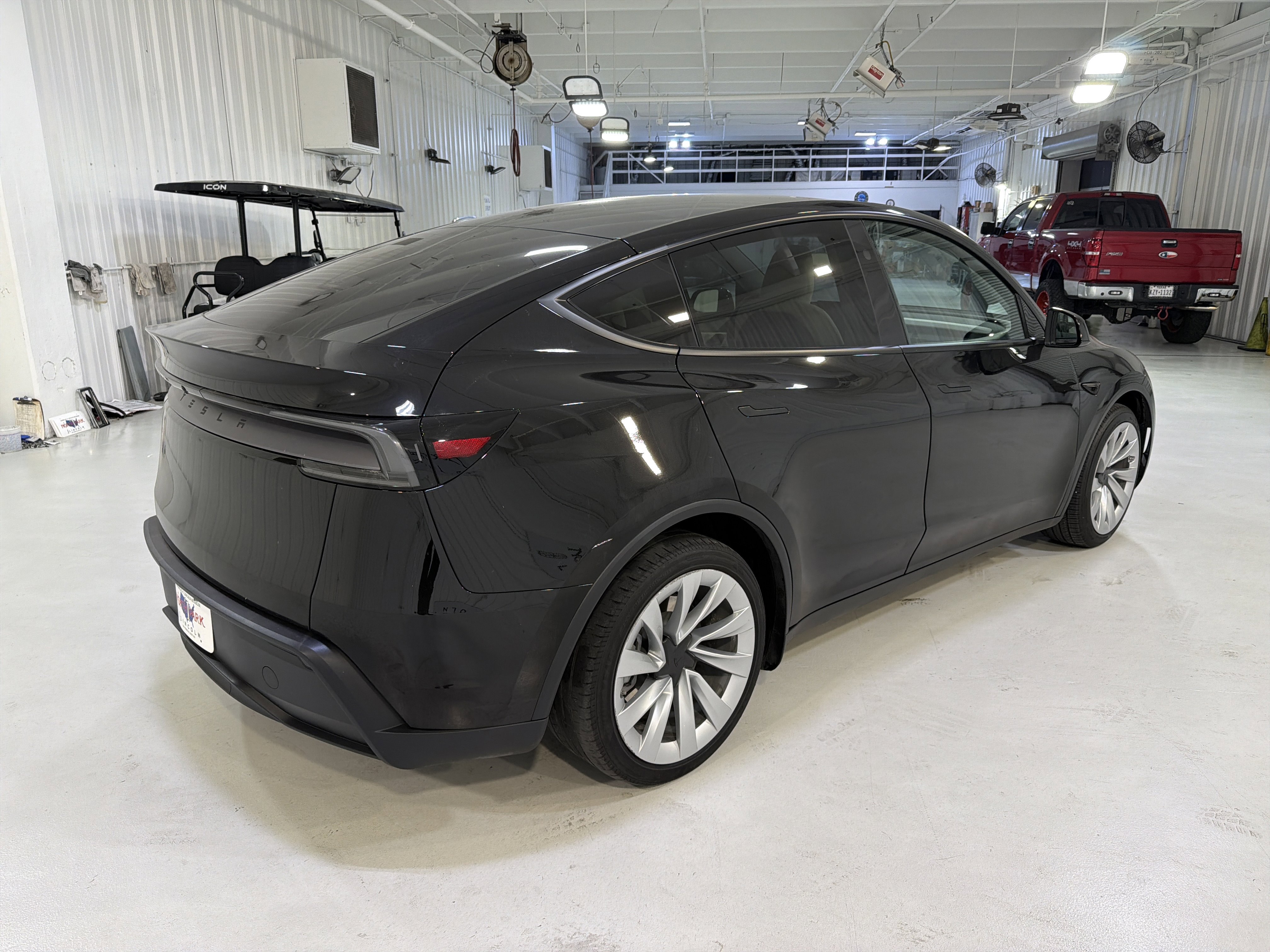 Used 2026 Tesla Model Y 2WD image 5