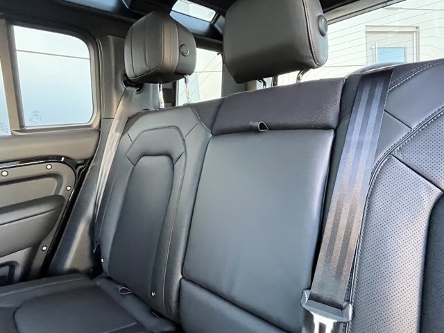 New 2025 Land Rover Defender 110 V8 image 48