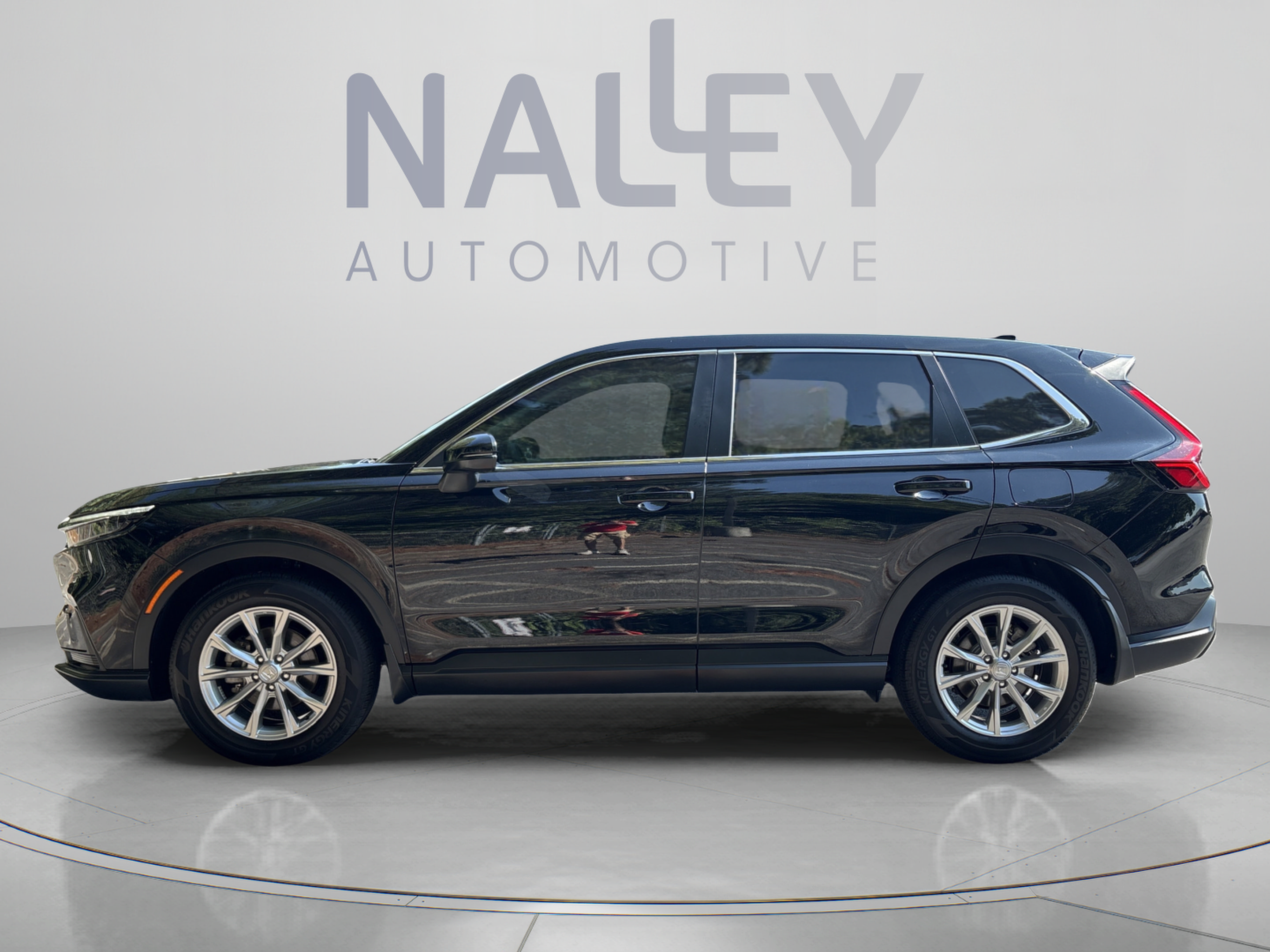 Used 2024 Honda CR-V EX image 2