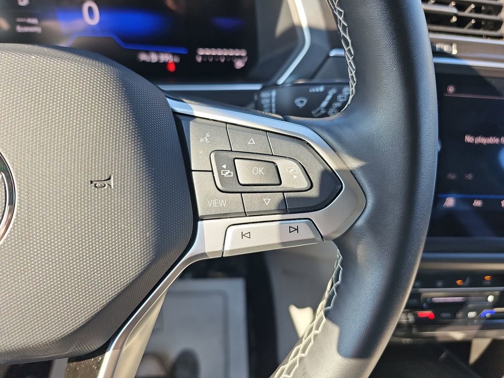 Used 2024 Volkswagen Tiguan SE image 23