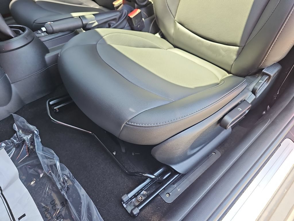 Used 2019 MINI Cooper 2-Door Hardtop FWD image 27