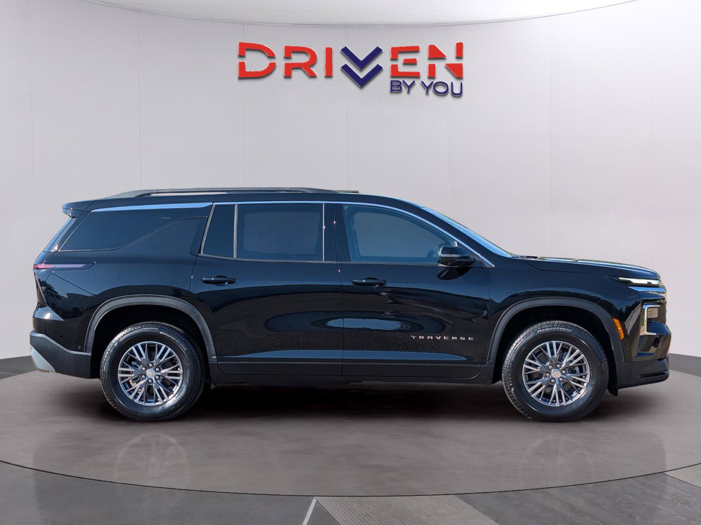 New 2026 Chevrolet Traverse LT w/ Enhanced Driving Package FWD image 6