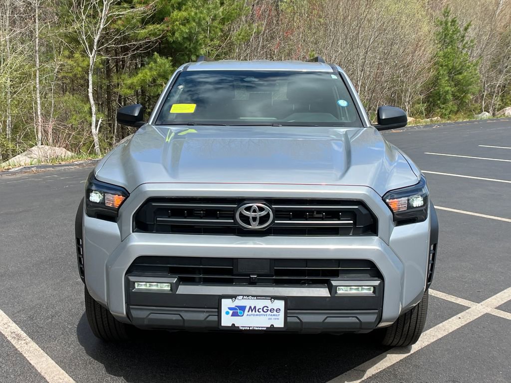 Used 2025 Toyota 4Runner SR5 AWD/4WD image 8