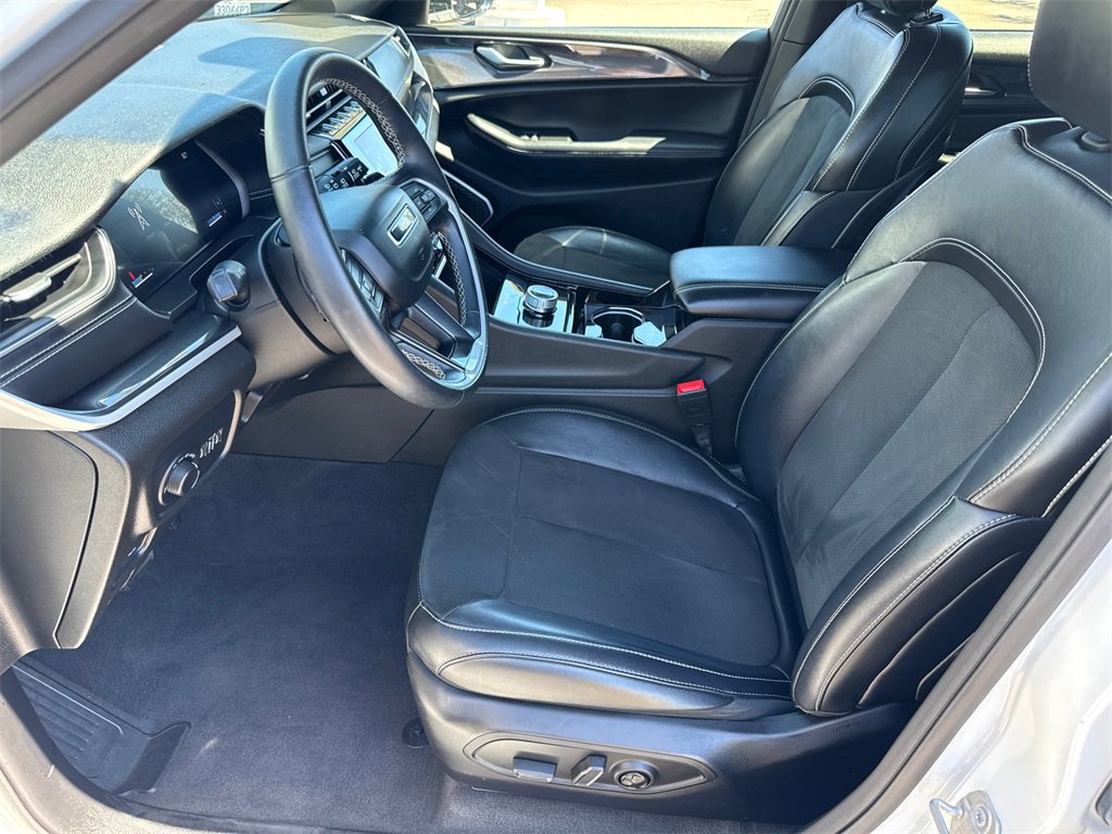 Used 2021 Jeep Grand Cherokee L Laredo image 23