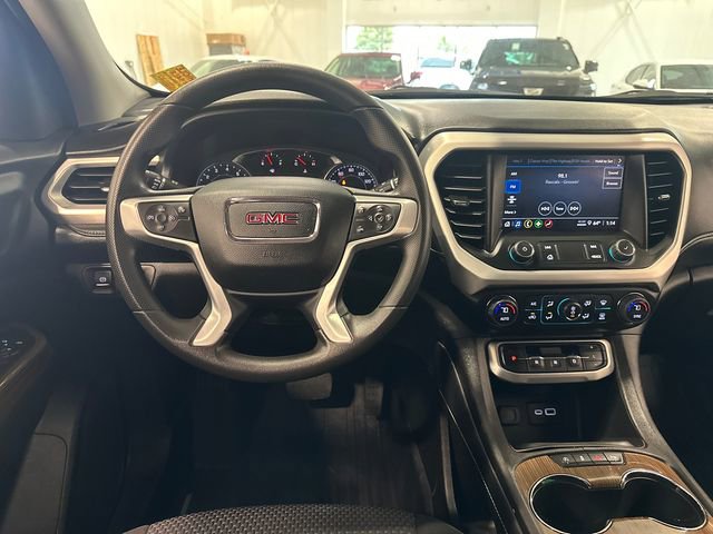 Used 2023 GMC Acadia SLE w/ LPO, Floor Liner Package FWD image 16