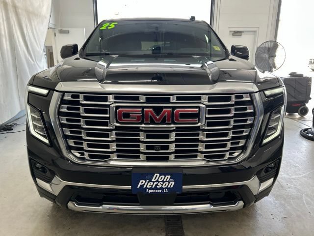 Used 2025 GMC Yukon XL Denali w/ Sun & Power Step Package AWD/4WD image 2