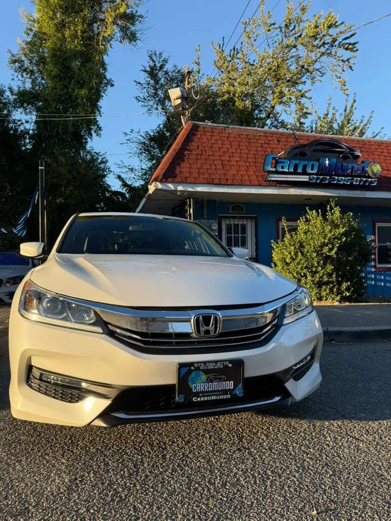 Used 2017 Honda Accord Sport image 3