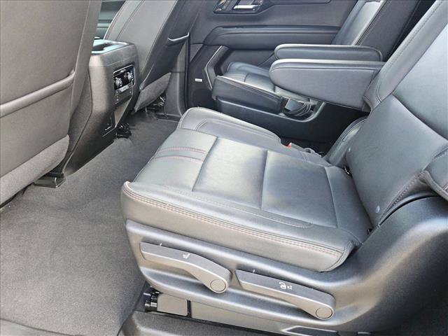 Used 2025 Chevrolet Suburban RST w/ Comfort Package RWD image 20