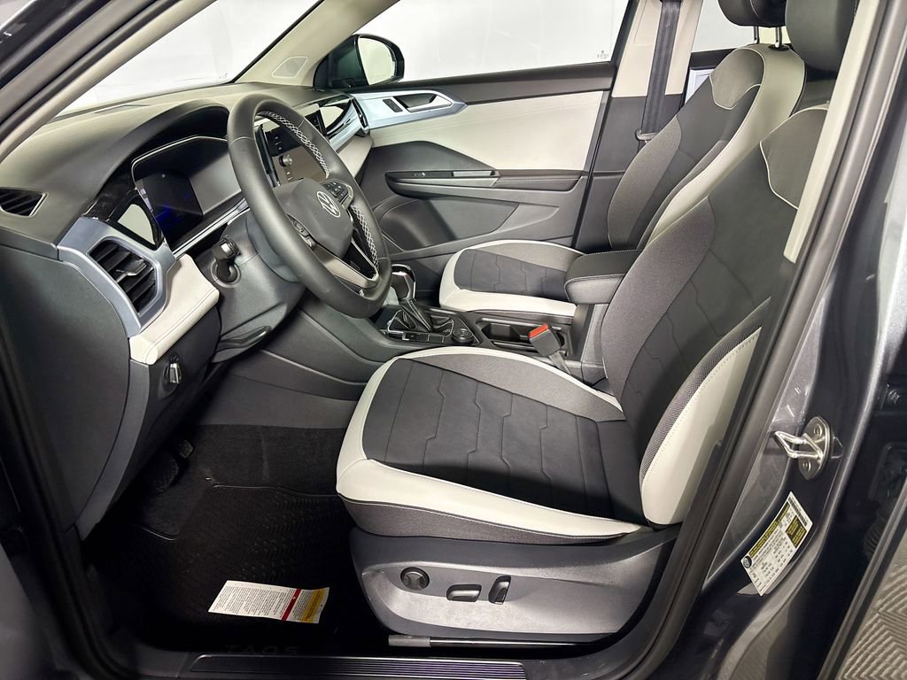 New 2026 Volkswagen Taos SE AWD/4WD image 11