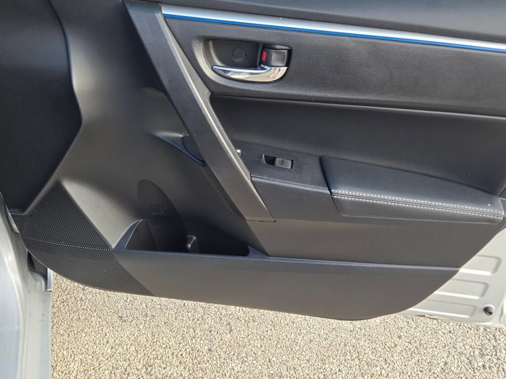 Used 2014 Toyota Corolla S image 5