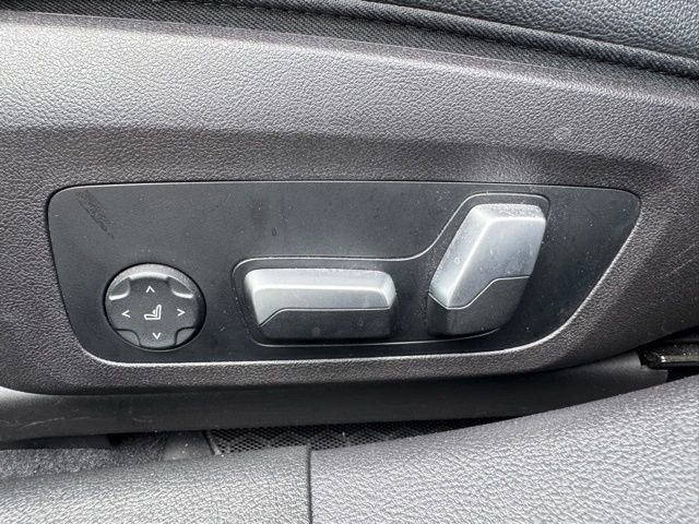Certified 2023 BMW 330i xDrive Sedan w/ Premium Package image 15
