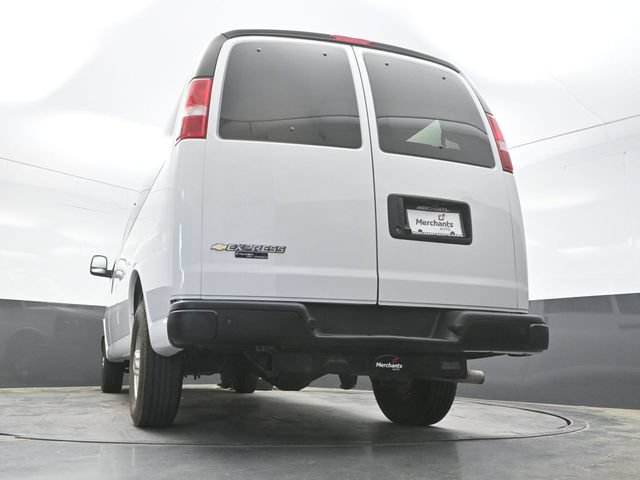 Used 2024 Chevrolet Express 3500 LS RWD image 37