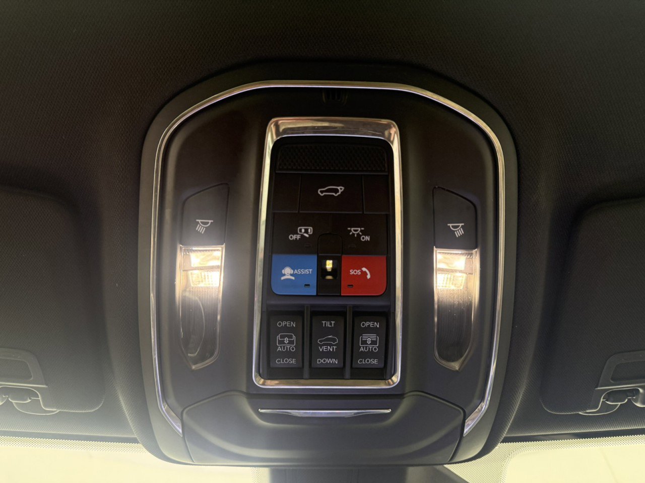 Used 2022 Jeep Grand Cherokee Limited 4xe w/ Luxury Tech Group II image 25