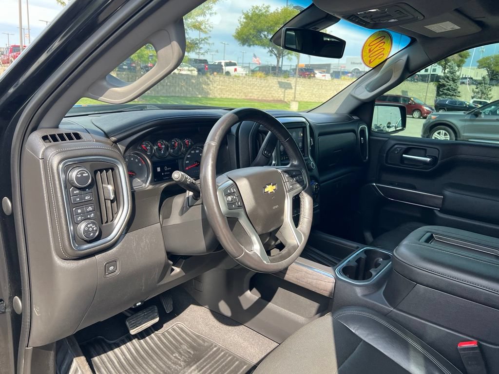 Used 2020 Chevrolet Silverado 1500 LTZ w/ LTZ Premium Package AWD/4WD image 17