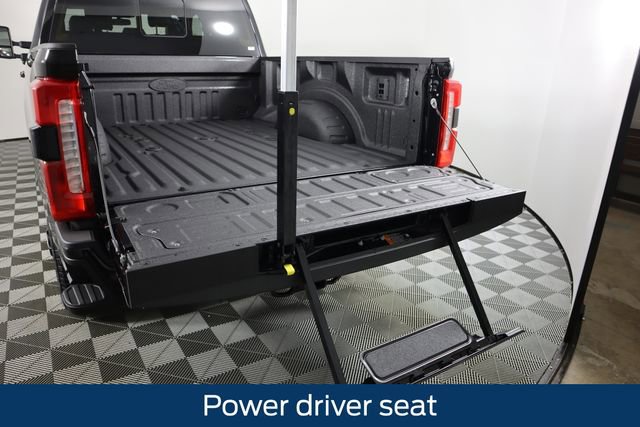 New 2026 Ford F350 Lariat w/ Black Appearance Package image 33
