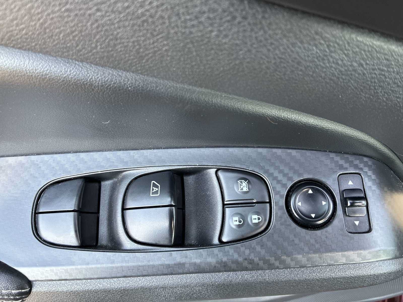 Used 2024 Nissan Altima 2.5 SV FWD image 15