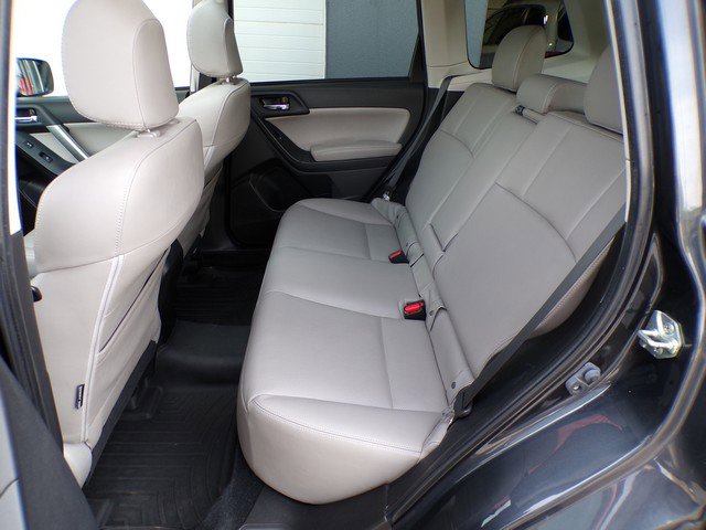 Used 2015 Subaru Forester 2.5i Limited AWD/4WD image 10