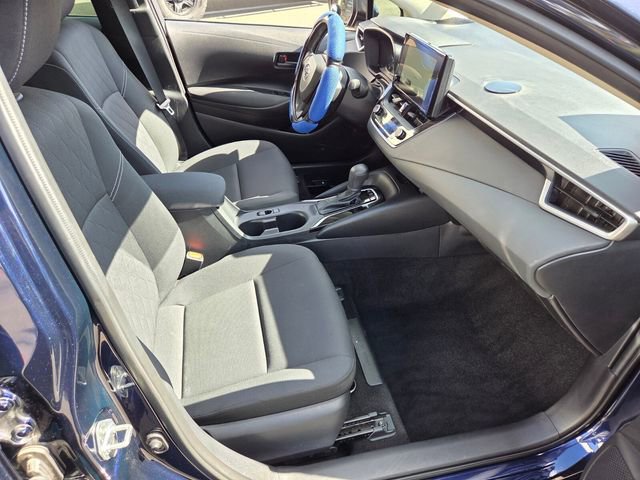 Used 2025 Toyota Corolla LE w/ LE Premium Package FWD image 15