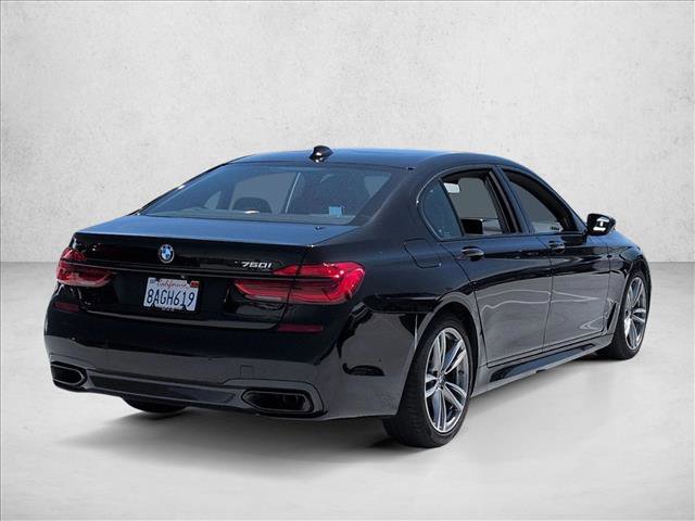 Used 2017 BMW 750i RWD image 5