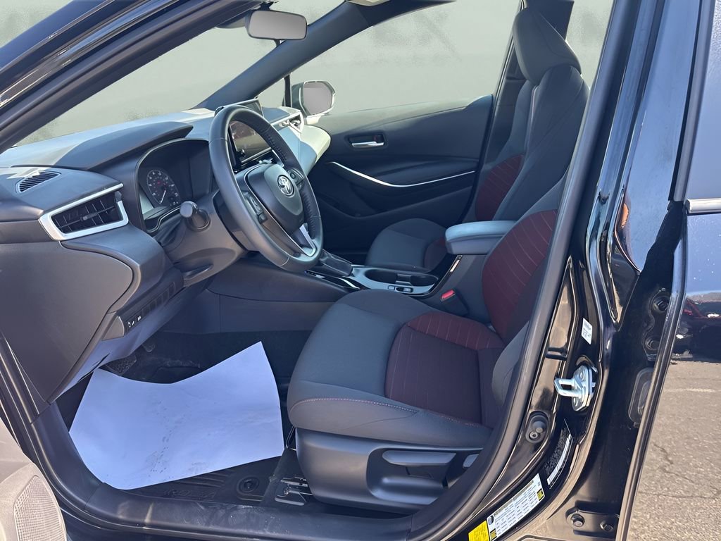 Used 2025 Toyota Corolla SE image 9