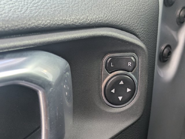 Used 2024 Jeep Wrangler Unlimited Sahara AWD/4WD image 21